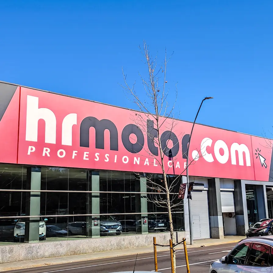 HR Motor - Concesionario de coches de segunda mano en Manresa - 1