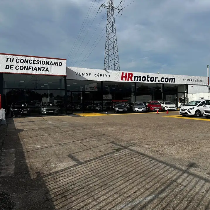 Fachada exterior concesionario HR Motor Zaragoza