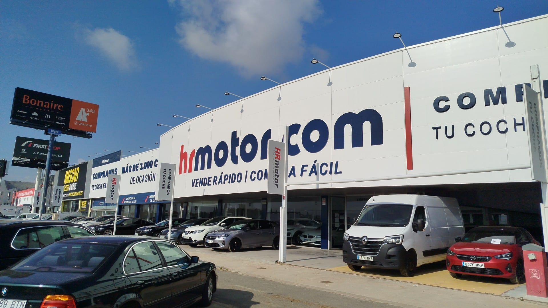 HR Motor - Concesionario de coches de segunda mano en Valencia - 1