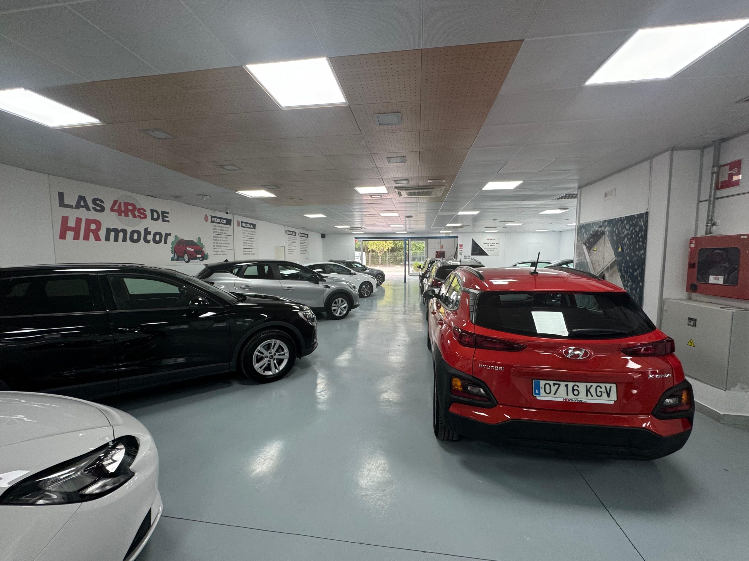 HR Motor - Concesionario de coches de segunda mano en San Sebastián - 2