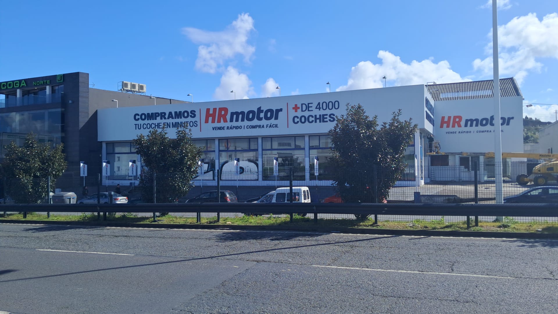 HR Motor - Concesionario de coches de segunda mano en A Coruña - 1