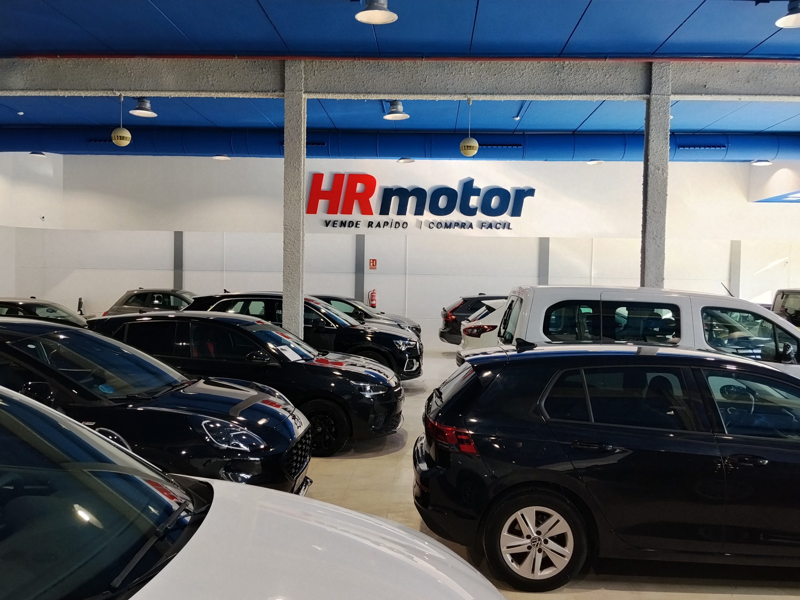 HR Motor - Concesionario de coches de segunda mano en Alcoy - 1