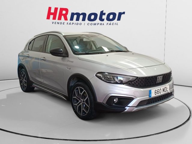 Fiat Tipo 1.6 MJET Cross