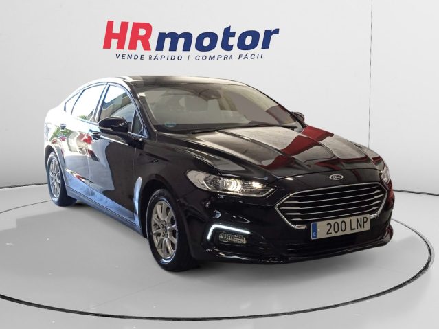 Ford Mondeo 2.0 Hybrid Trend