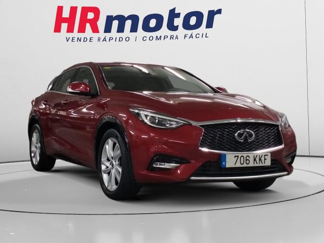 Infiniti Q30 1.6 16V Premium
