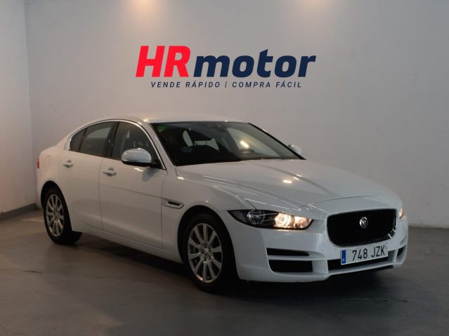 Jaguar XE 20d Pure