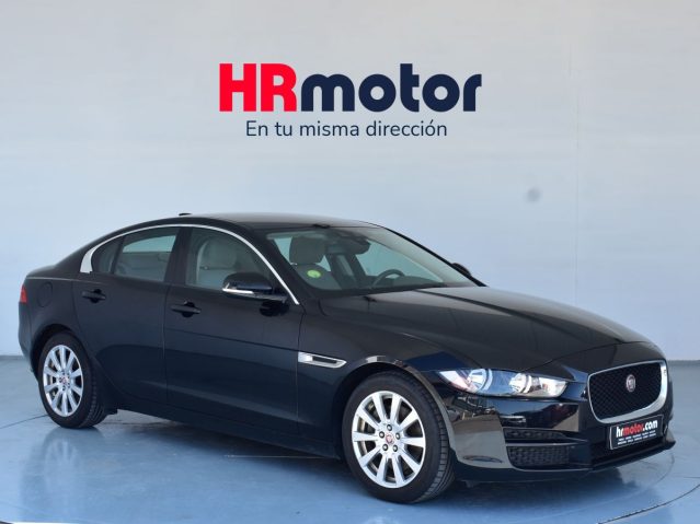 Jaguar XE 20d Pure