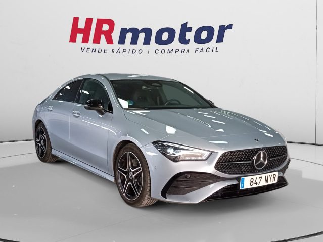 Mercedes-Benz CLA 200 AMG Line