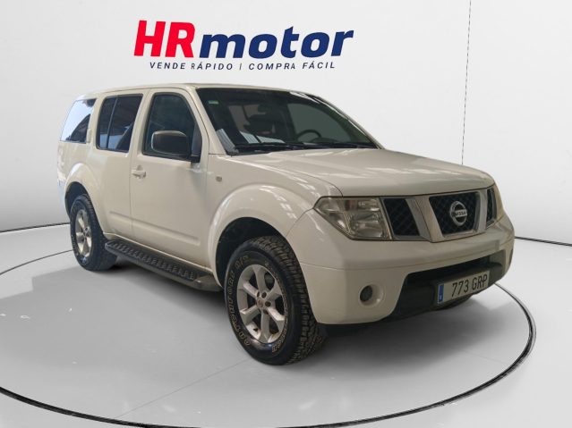 Nissan Pathfinder 2.5 DCI LE