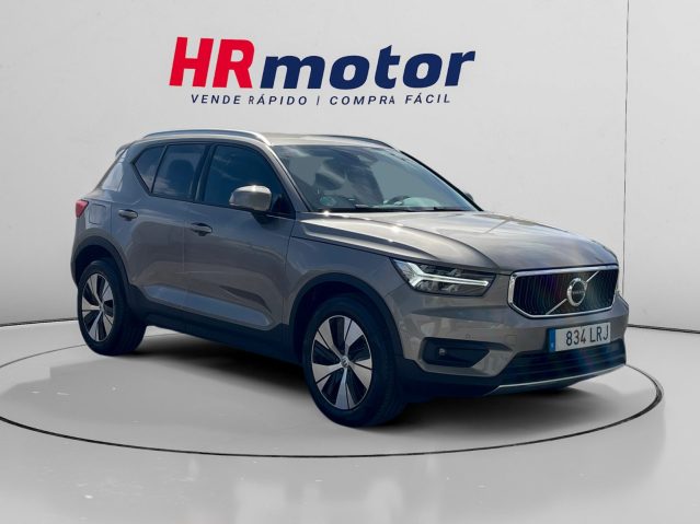 Volvo XC 40 T3 2WD Momentum Pro
